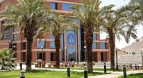 جامعة طيبة تعلن موعد انتهاء التقديم على برامج الدراسات العليا