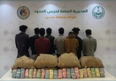 القبض على 8 مخالفين بعسير لتهريبهم 144 كيلوجرامًا من القات