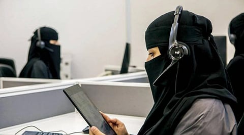 مشاركة السعوديات في سوق العمل وانخفاض أعداد البطالة.. أرقام استثنائية بتقرير «الإحصاء»