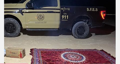 ضبط مخالف لنظام البيئة لإشعاله النار في أراضي الغطاء النباتي بمحمية طويق الطبيعية