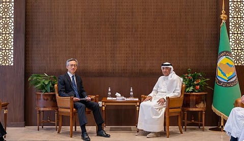 «البديوي» يستعرض العلاقات بين مجلس التعاون واليابان وسبل تعزيزها