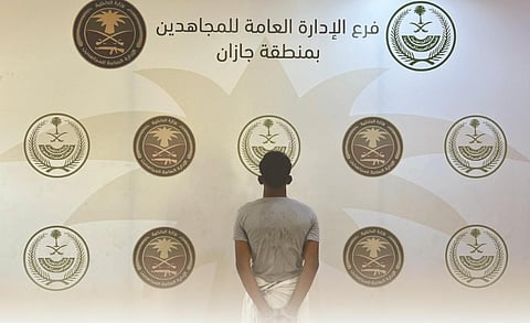 القبض على مواطن لنقله 5 مخالفين لنظام أمن الحدود بجازان