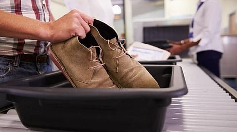 أمريكا تلغي قرار «خلع الأحذية» خلال التفتيش الأمني بمطاراتها