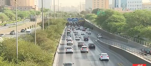 انسياب الحركة المرورية على طريق الملك فهد بالرياض
