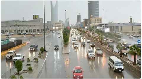 طقس المملكة الأربعاء.. أمطار رعدية ورياح نشطة وارتفاع فى درجات الحرارة على عدة مناطق