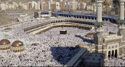 «شؤون الحرمين»: 1.9 مليون مصلٍ بالروضة الشريفة خلال موسم حج 1446هـ