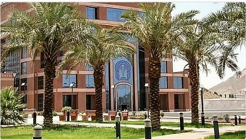 «لا وسطاء ولا استثناءات».. جامعة طيبة تحذر من ممارسات احتيالية في القبول