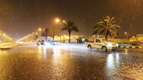 بدءا من مساء اليوم.. الأرصاد يحذر من سقوط الأمطار بهذه المناطق حتى نهاية الأسبوع