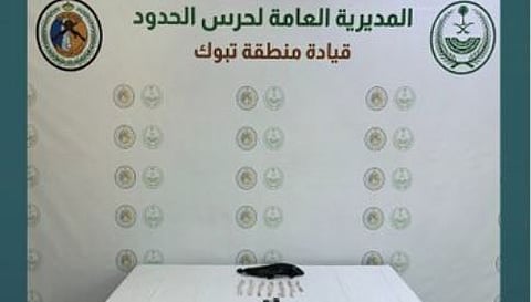 حرس الحدود يحبط تهريب مواد مخدرة بمنطقتي تبوك وعسير 
