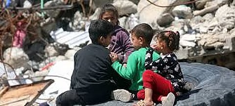 رئيس الوزراء الفلسطيني: 900 ألف طفل في غزة معرضون للجوع والموت 