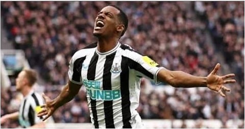 ألكسندر إيزاك يرفض عرض الهلال.. ويواصل مشواره في الدوري الإنجليزي