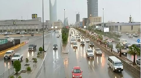 طقس المملكة الثلاثاء.. أمطار رعدية ورياح نشطة على عدة مناطق