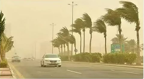 طقس الأربعاء.. هطول أمطار رعدية ورياح مثيرة للأتربة على عدة مناطق