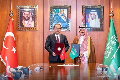 في مجال العمل المحاسبي والرقابي والمهني..المملكة وتركيا توقعان مذكرة تفاهم