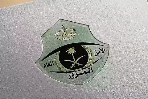 المرور: أكتاف الطريق مخصصة للطوارئ وليست للتجاوز