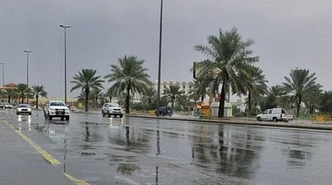 إنذار أحمر.. «الدفاع المدني» تُحذر 4 مناطق من سقوط أمطار غزيرة