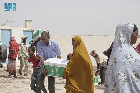 «إغاثي الملك سلمان» يوزع مساعدات غذائية في السودان والصومال وأفغانستان