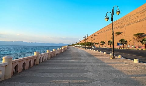 محافظة حقل.. طبيعة ساحرة تستقطب الزائرين