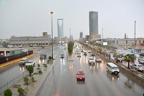 «الأرصاد»: أمطار خفيفة على المنطقة الشرقية  ومتوسطة على نجران