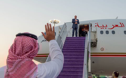 الرئيس المصري يغادر نيوم وولي العهد في مقدمة مودعيه
