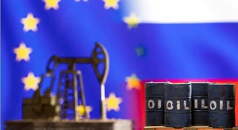 تراجع أسعار النفط وسط مخاوف بشأن الإمدادات بسبب الصراع بين روسيا وأوكرانيا 