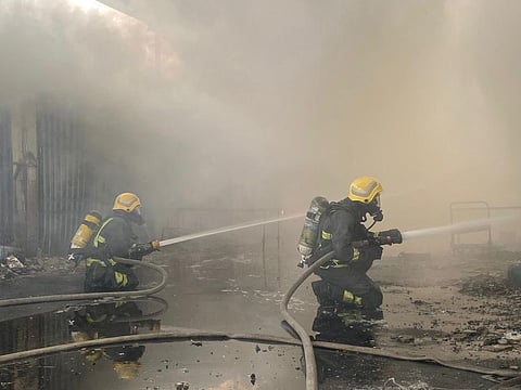 الدفاع المدني بالرياض