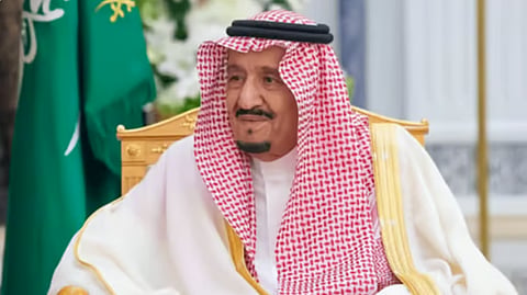 خادم الحرمين الشريفين يصل إلى الرياض قادمًا من جدة