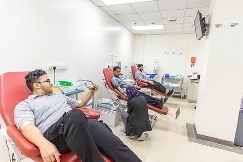 مستشفى الإمام عبدالرحمن الفيصل يشارك تطبيقية الرياض بحملة ولي العهد بالتبرع بالدم

