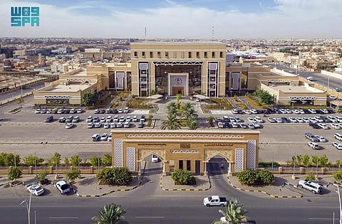 لتمكين الباعة الجائلين.. أمانة القصيم توفر 290 منفذ بيع عبر 15 حاضنة بلدية
