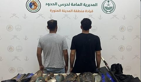 حرس الحدود تضبط مخالفين للائحة الأمن والسلامة لمزاولي الأنشطة البحرية بالمدينة المنورة