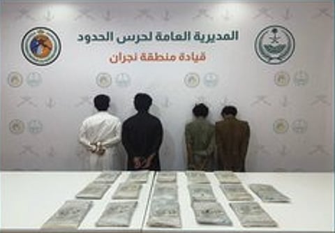 حرس الحدود بنجران يحبط تهريب 19 كيلوجرامًا من الحشيش