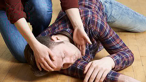 «فهد الطبية» توضّح الإسعافات الأولية للمصاب بنوبة صرع