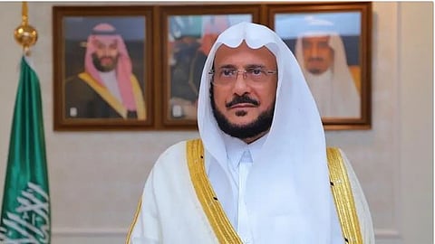 من بينها 3 مساجد تاريخية.. وزير الشؤون الإسلامية يوجّه بفرش 23 جامعًا ومسجدًا بالسجاد الفاخر 