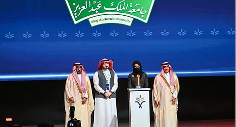 جامعة الملك عبدالعزيز تتصدر مؤشر أداء الجامعات للموسم الـ 15 للطلاب والطالبات