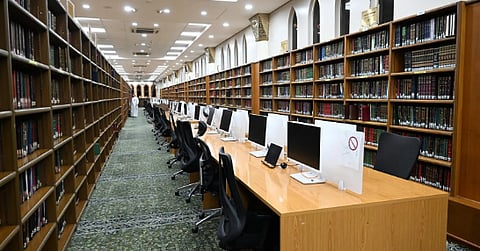 مكتبة المسجد النبوي.. صرح معرفي يحوي 43 مليون صفحة رقمية