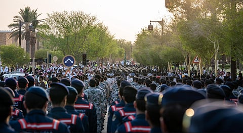 بعروض عسكرية.. "الدفاع المدني" يشارك في احتفالات اليوم الوطني الـ 95