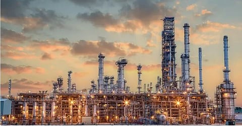 ارتفاع أسعار النفط مع انخفاض مخزونات الخام الأمريكية