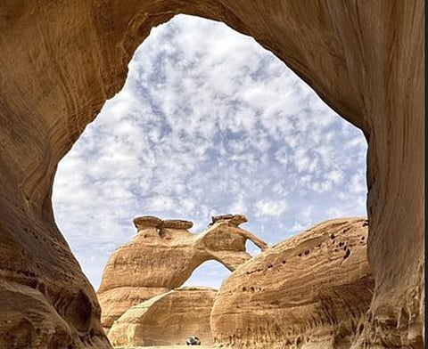 جبل "محجة".. تحفة طبيعية وأثرية تبرز الأهمية التاريخية والثقافية لمنطقة حائل