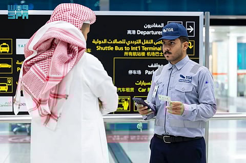 جولات رقابية مكثفة لرصد المخالفين في نشاط نقل الركاب