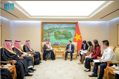 وزير الصناعة يختتم زيارة رسمية إلى جمهورية فيتنام 