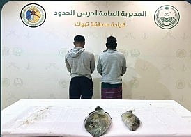 حرس الحدود بتبوك يضبط بنغاليين مخالفين للائحة الأمن والسلامة لمزاولي الأنشطة البحرية 