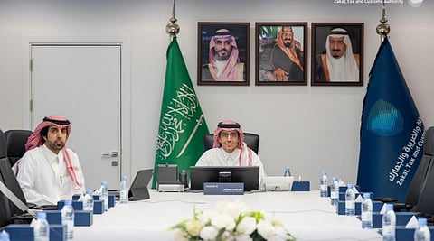«الجدعان» يناقش عددًا من الموضوعات المُدرجة على جدول أعمال هيئة الزكاة والضريبة
