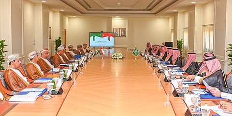 المدير العام لحرس الحدود يرأس وفد «الداخلية» في الاجتماع الـ17 لسلطات الحدود في مسقط