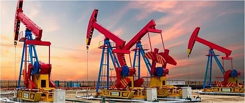 العقود الآجلة للخام الأمريكي ترتفع 82 سنتًا لتستقر عند 62.55 دولارًا للبرميل