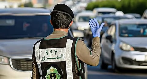 المرور يوضح خطوات إضافة مفوّض على المركبة عبر بوابة أبشر 