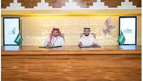 لتمكين ريادة الأعمال في قطاع الصقارة والصيد.. «منشآت» ونادي الصقور السعودي يوقّعان مذكرة تفاهم