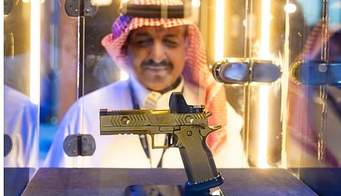 إصدارات خاصة وفريدة من الأسلحة العالمية بمعرض الصقور والصيد السعودي الدولي 2025