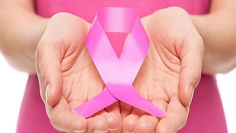 مدينة الملك عبدالله الطبية توضح طرق الوقاية من سرطان الثدي 