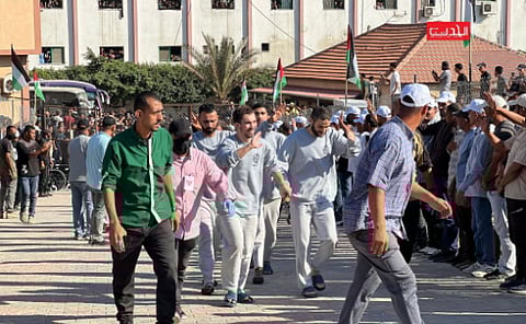 الاحتلال الإسرائيلي يفرج عن 1968 فلسطينيًا ضمن اتفاق وقف إطلاق النار في غزة