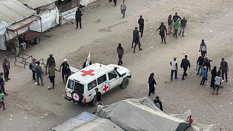 الصليب الأحمر يتسلّم 7 رهائن إسرائيليين من «حماس» في غزة